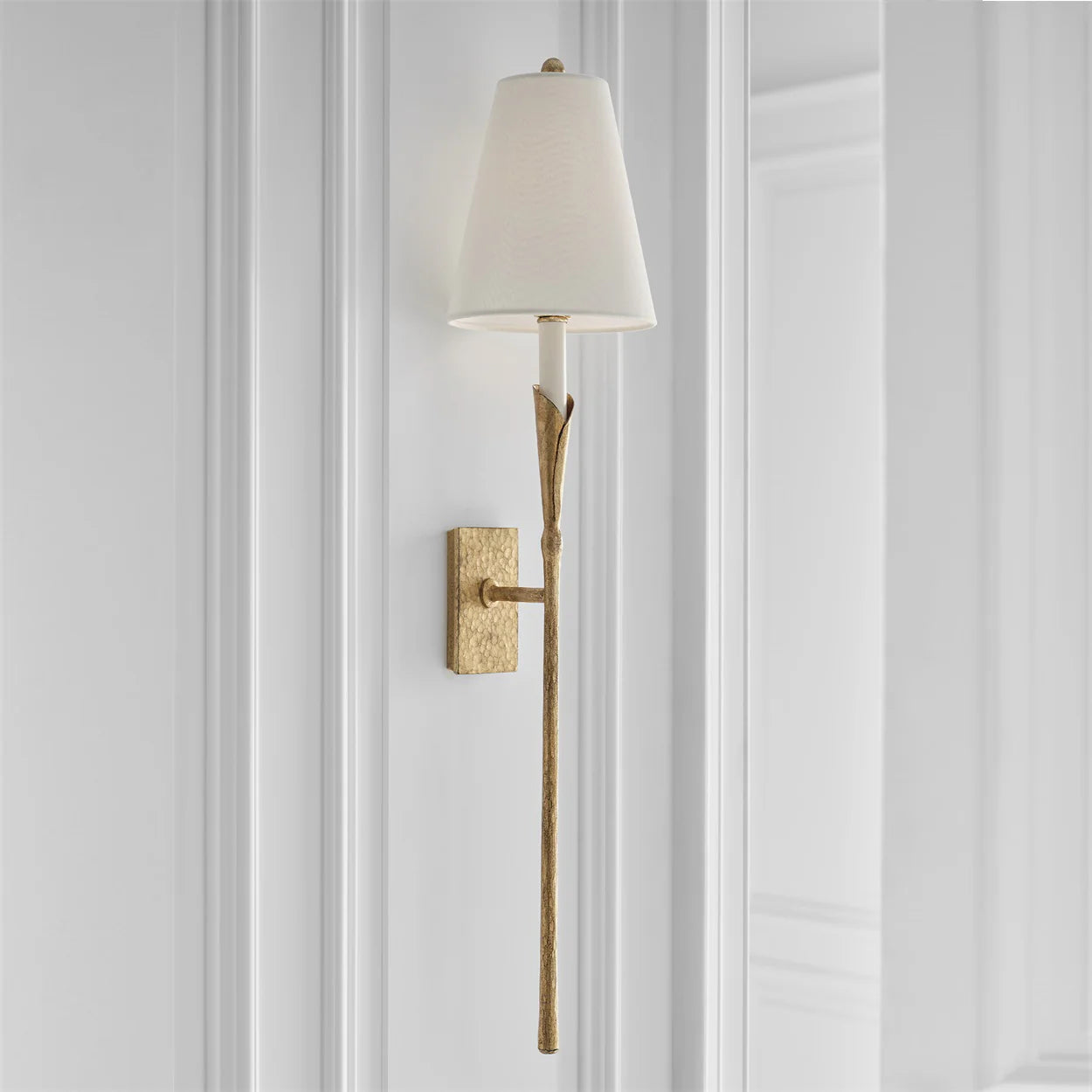 Aiden Tail Sconce