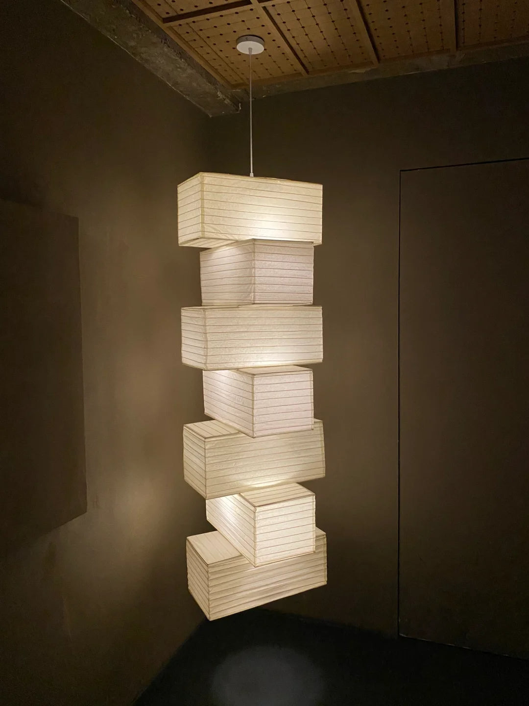 Akari 36N Pendant Light