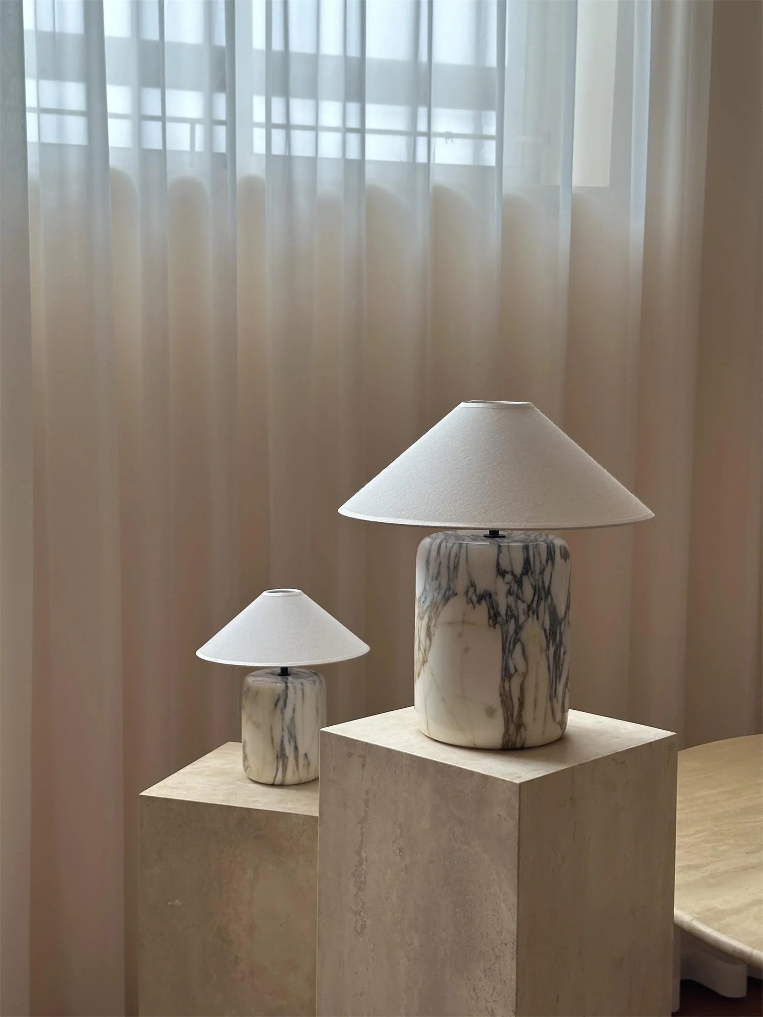Block Calacatta Oro Table Lamp