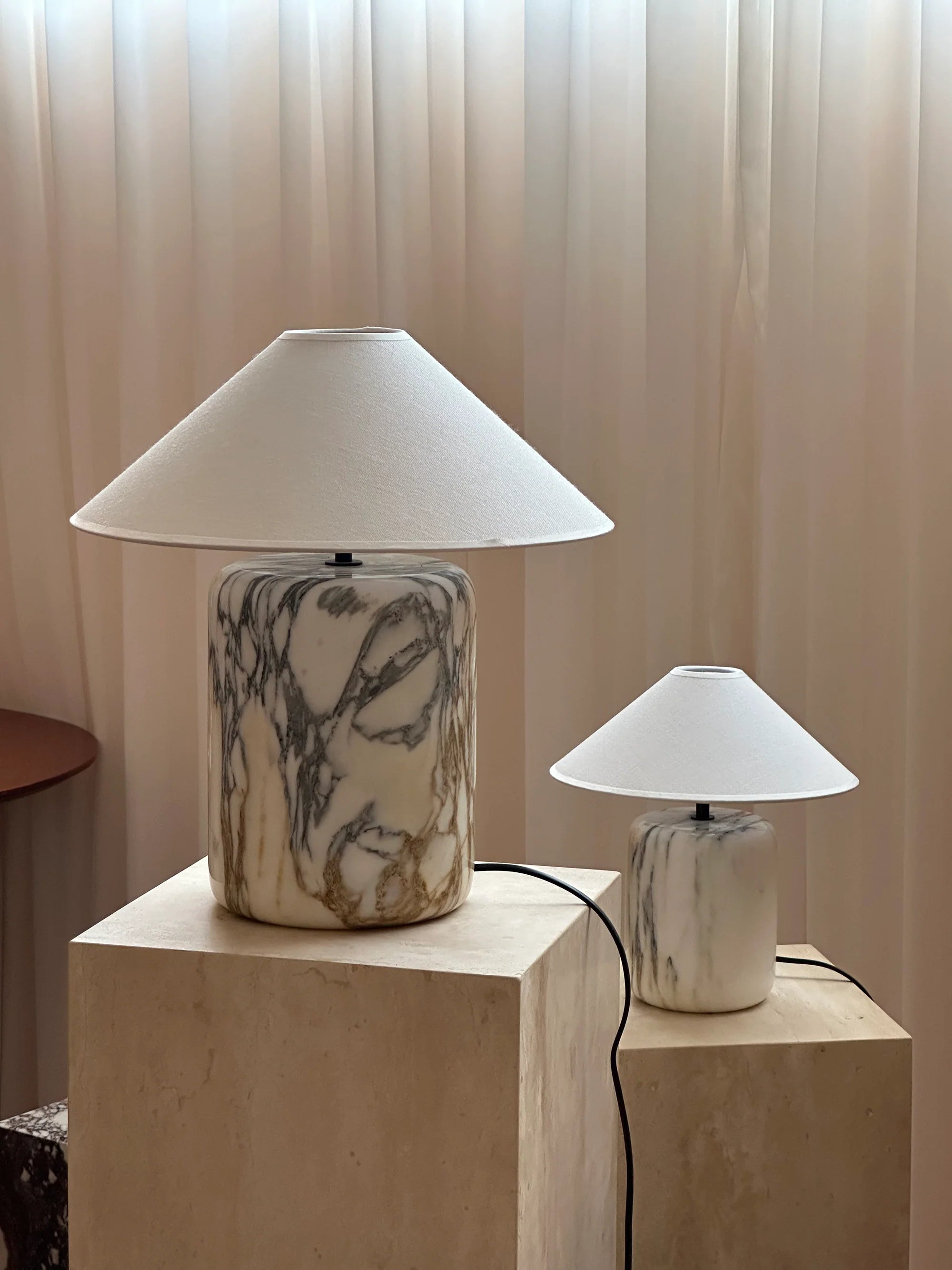 Block Calacatta Oro Table Lamp
