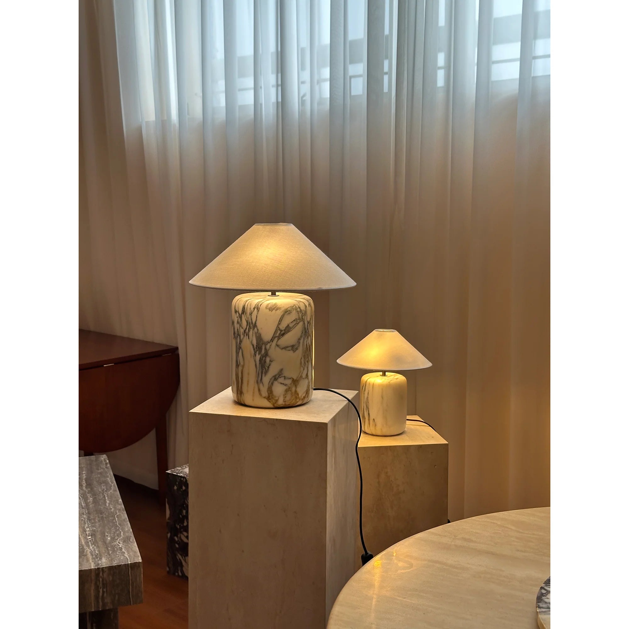 Block Calacatta Oro Table Lamp