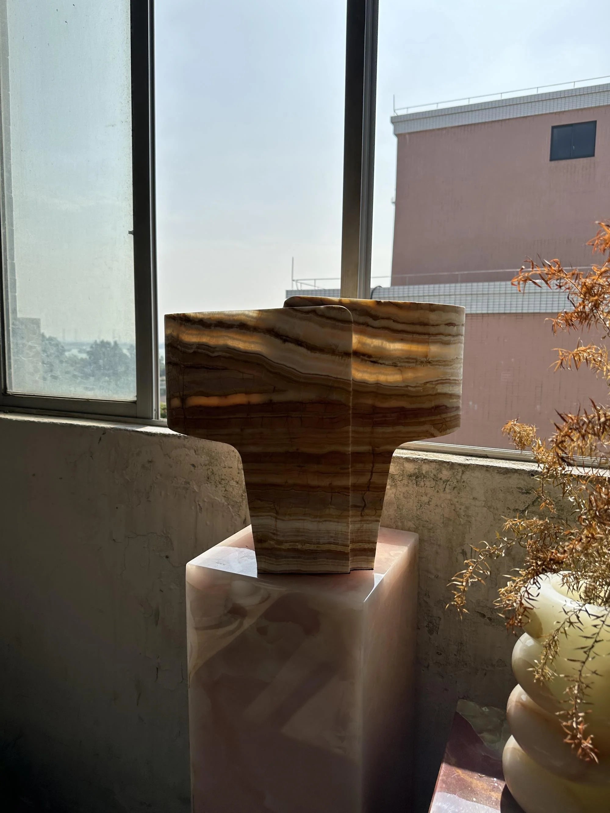 Brown Fantasy Onyx Table Lamp