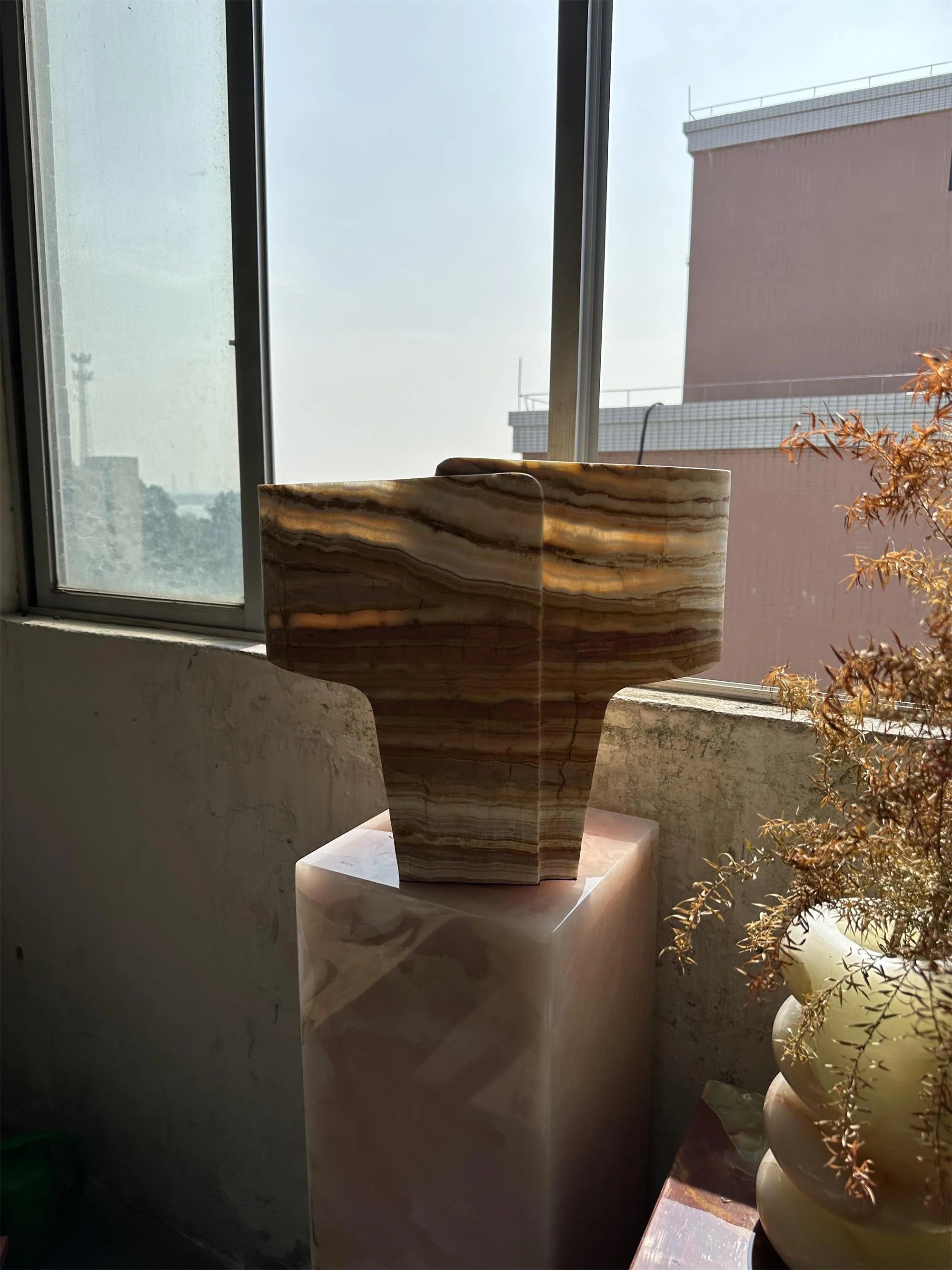 Brown Fantasy Onyx Table Lamp