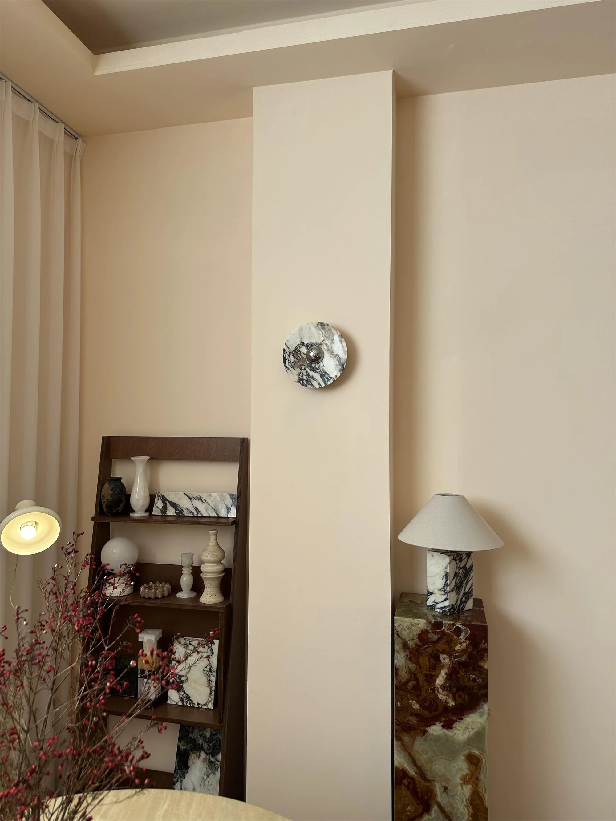 Calacatta Oro Round Sconce