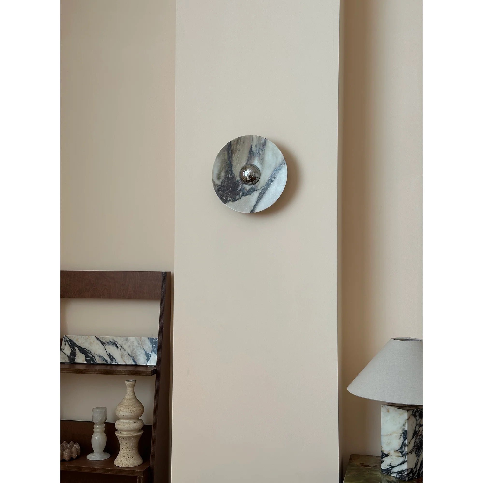 Calacatta Oro Round Sconce