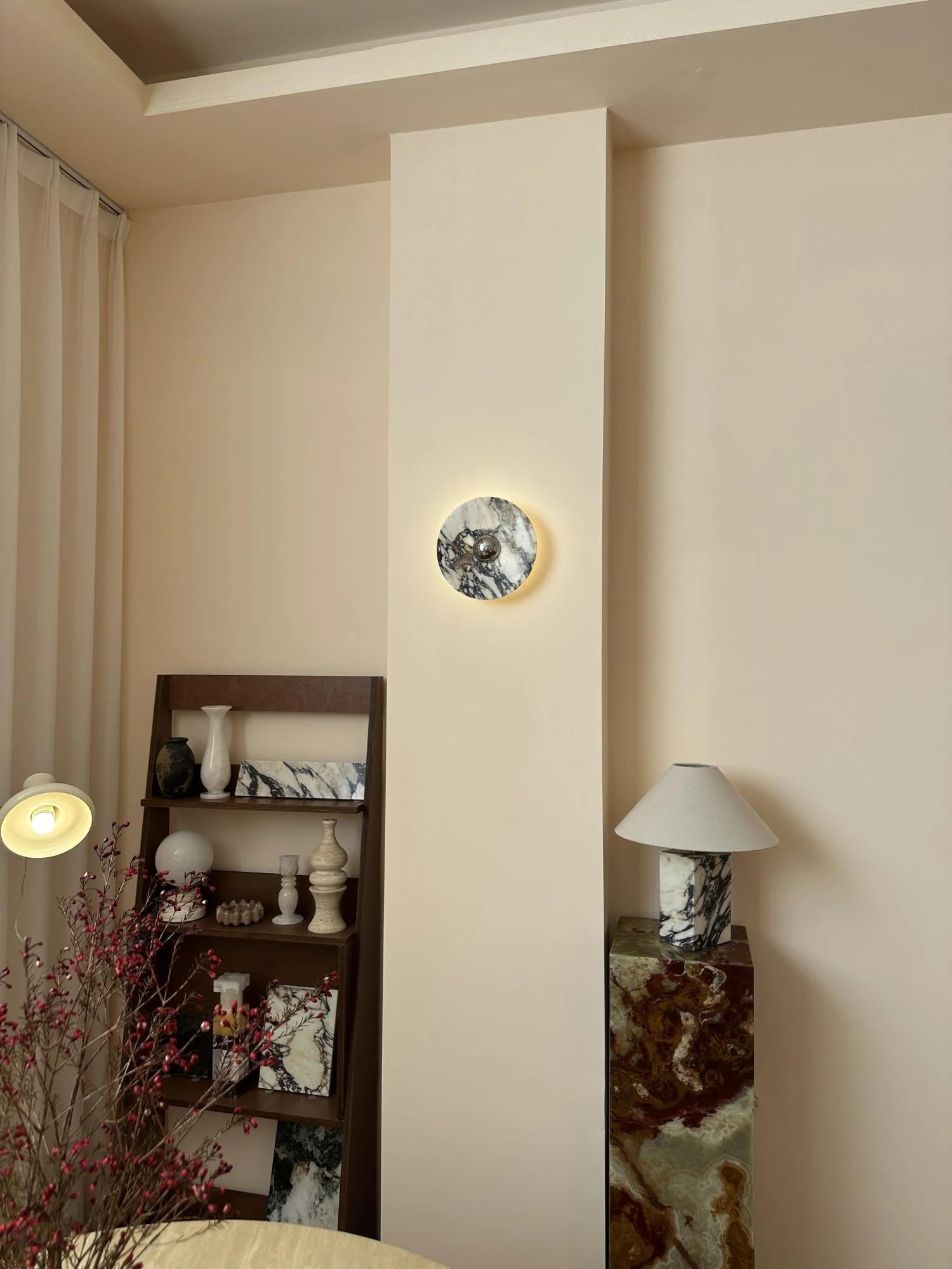 Calacatta Oro Round Sconce