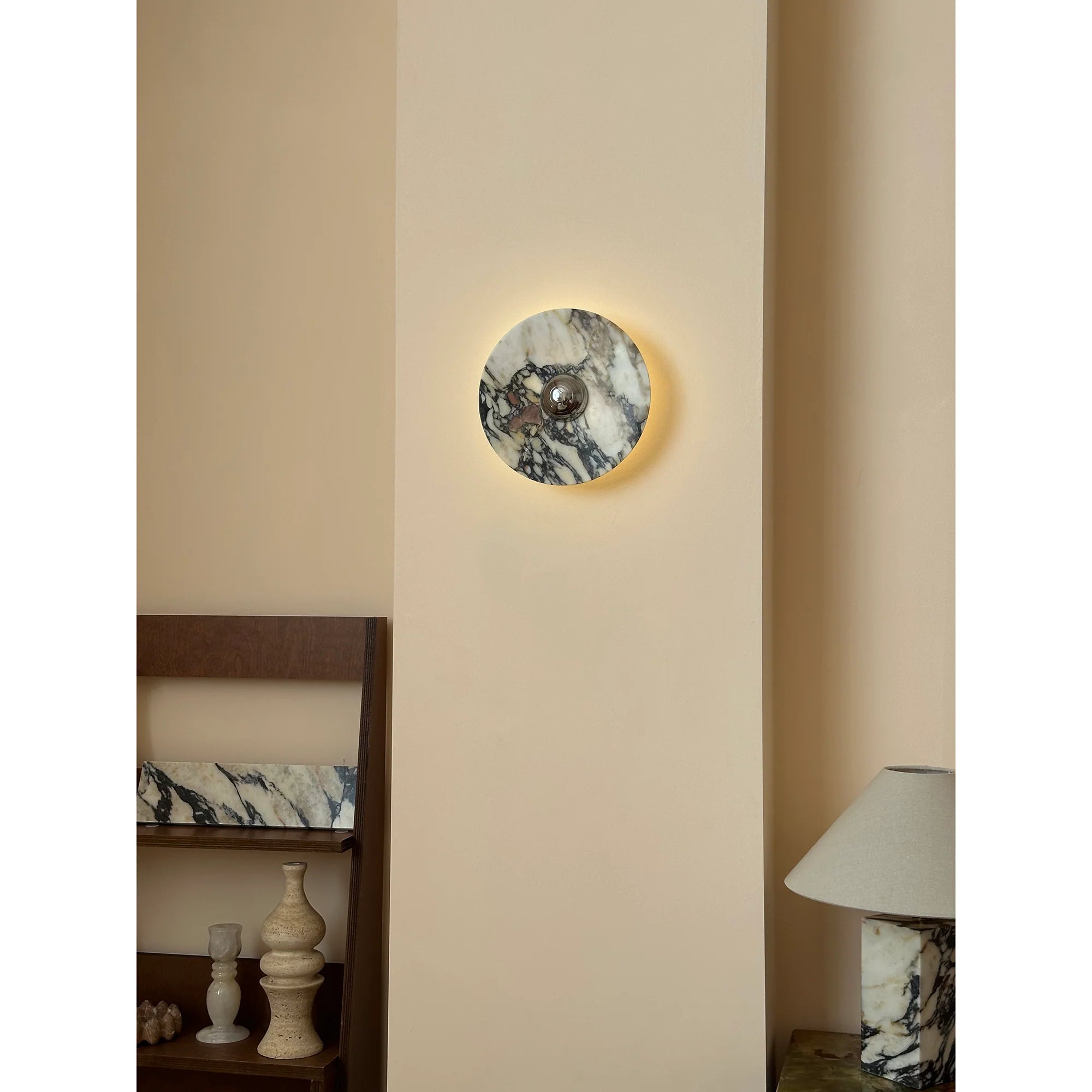 Calacatta Oro Round Sconce