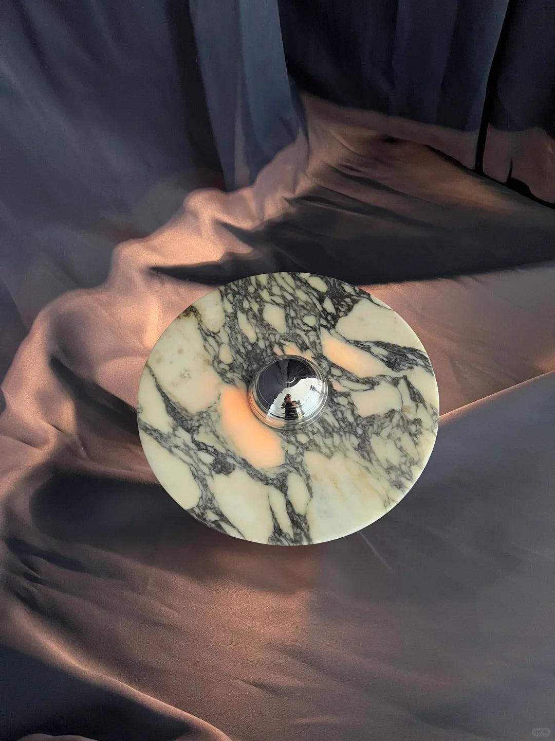 Calacatta Oro Round Sconce