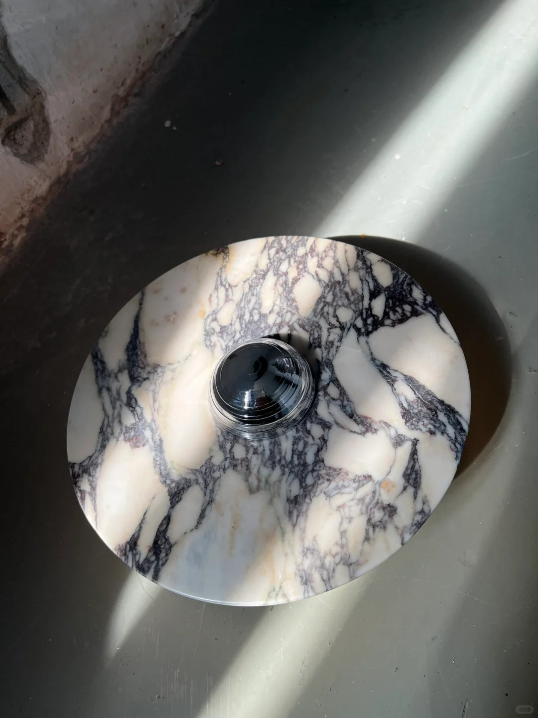 Calacatta Oro Round Sconce