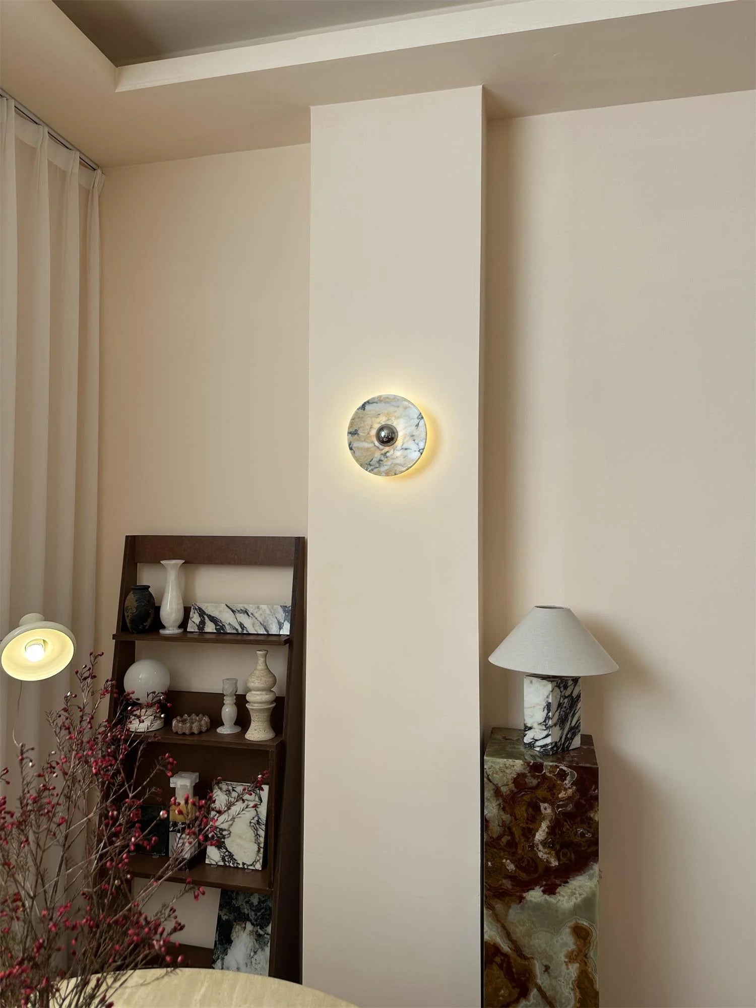 Calacatta Oro Round Sconce
