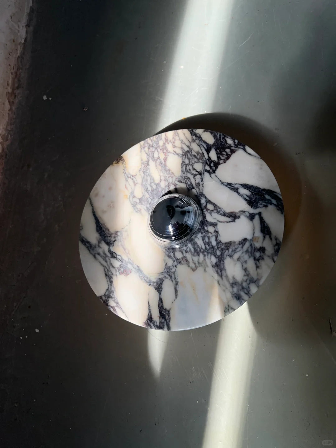Calacatta Oro Round Sconce