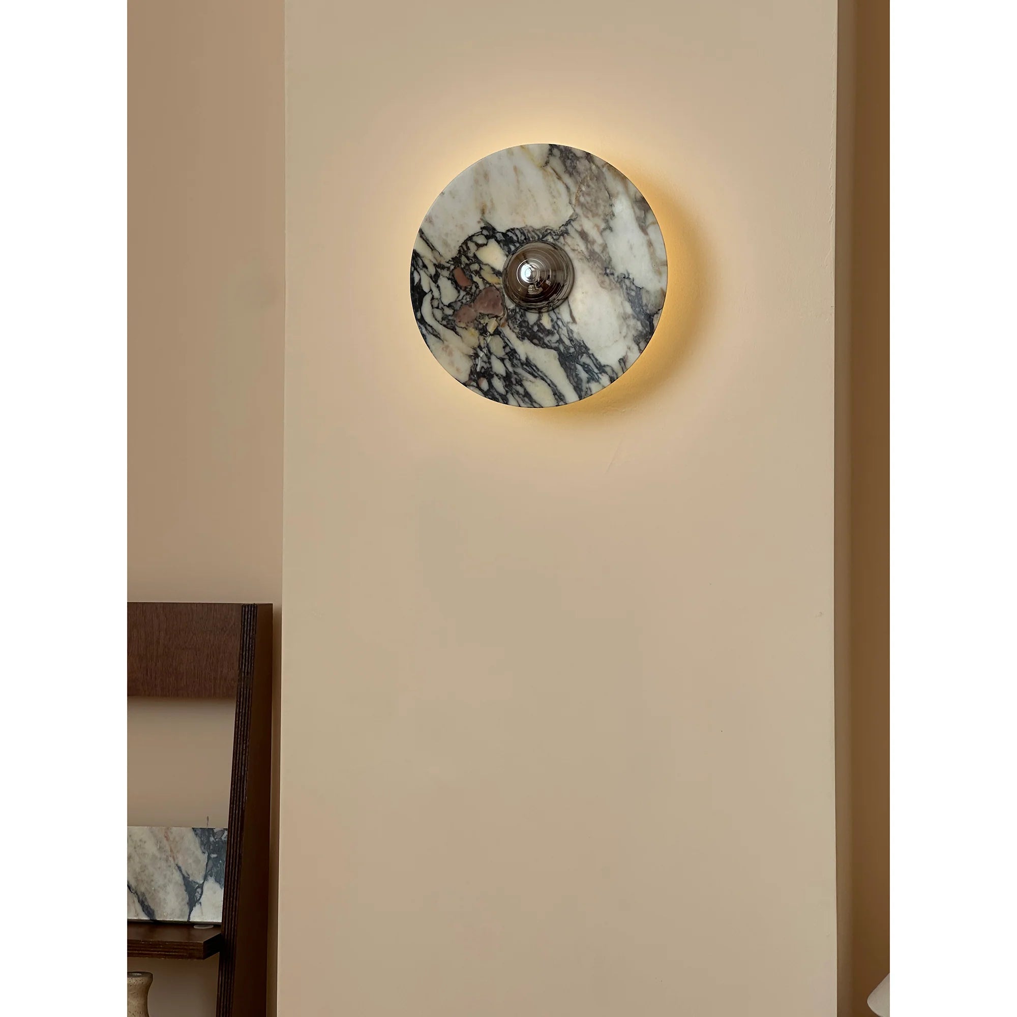 Calacatta Oro Round Sconce