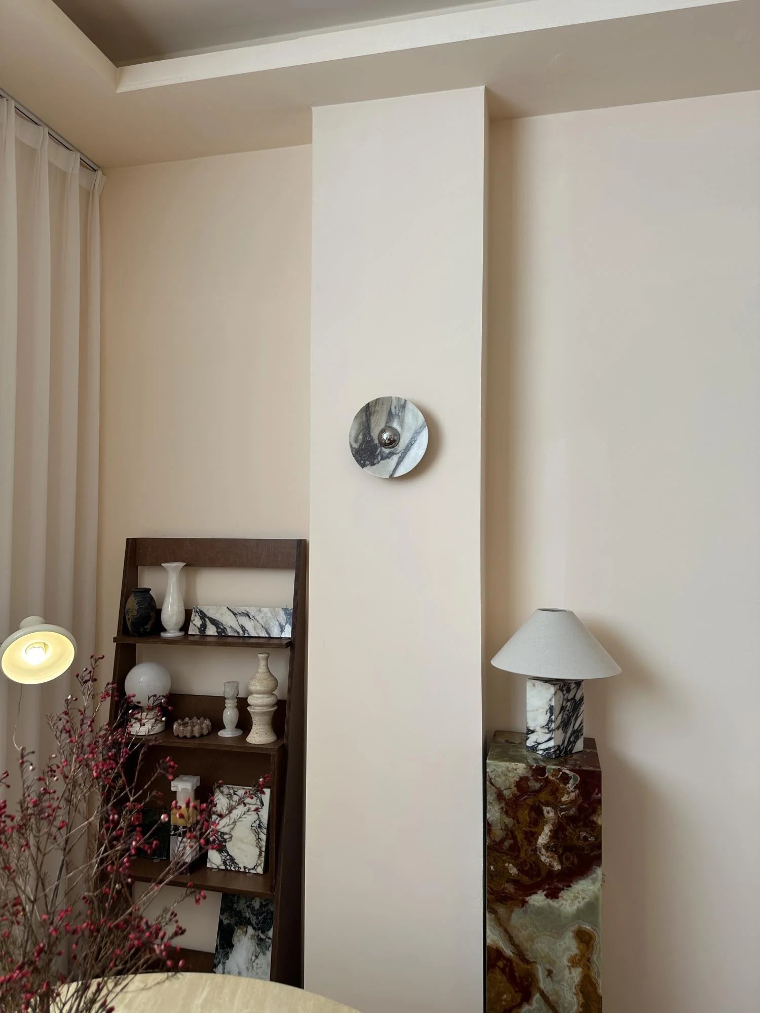 Calacatta Oro Round Sconce