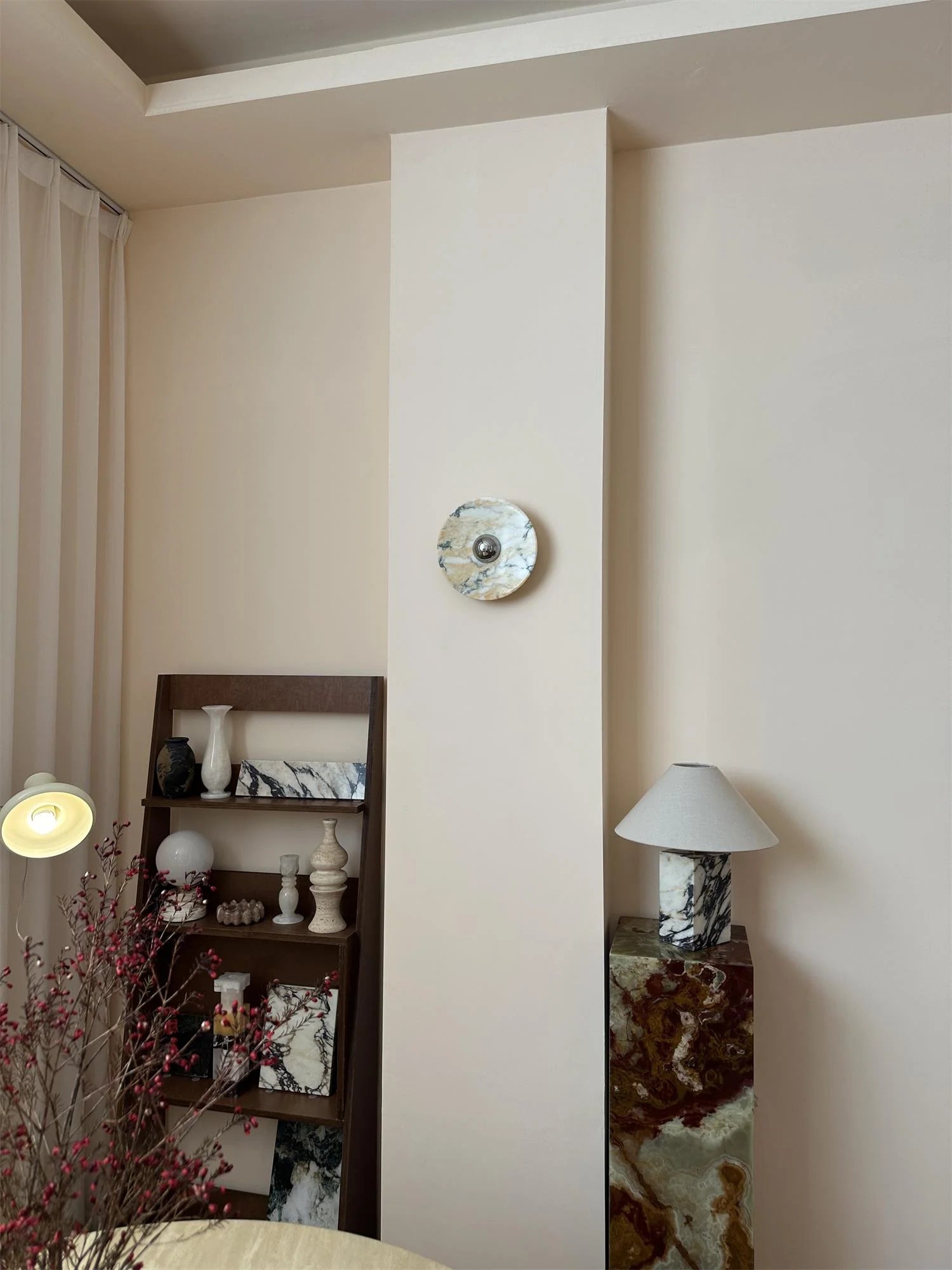 Calacatta Oro Round Sconce