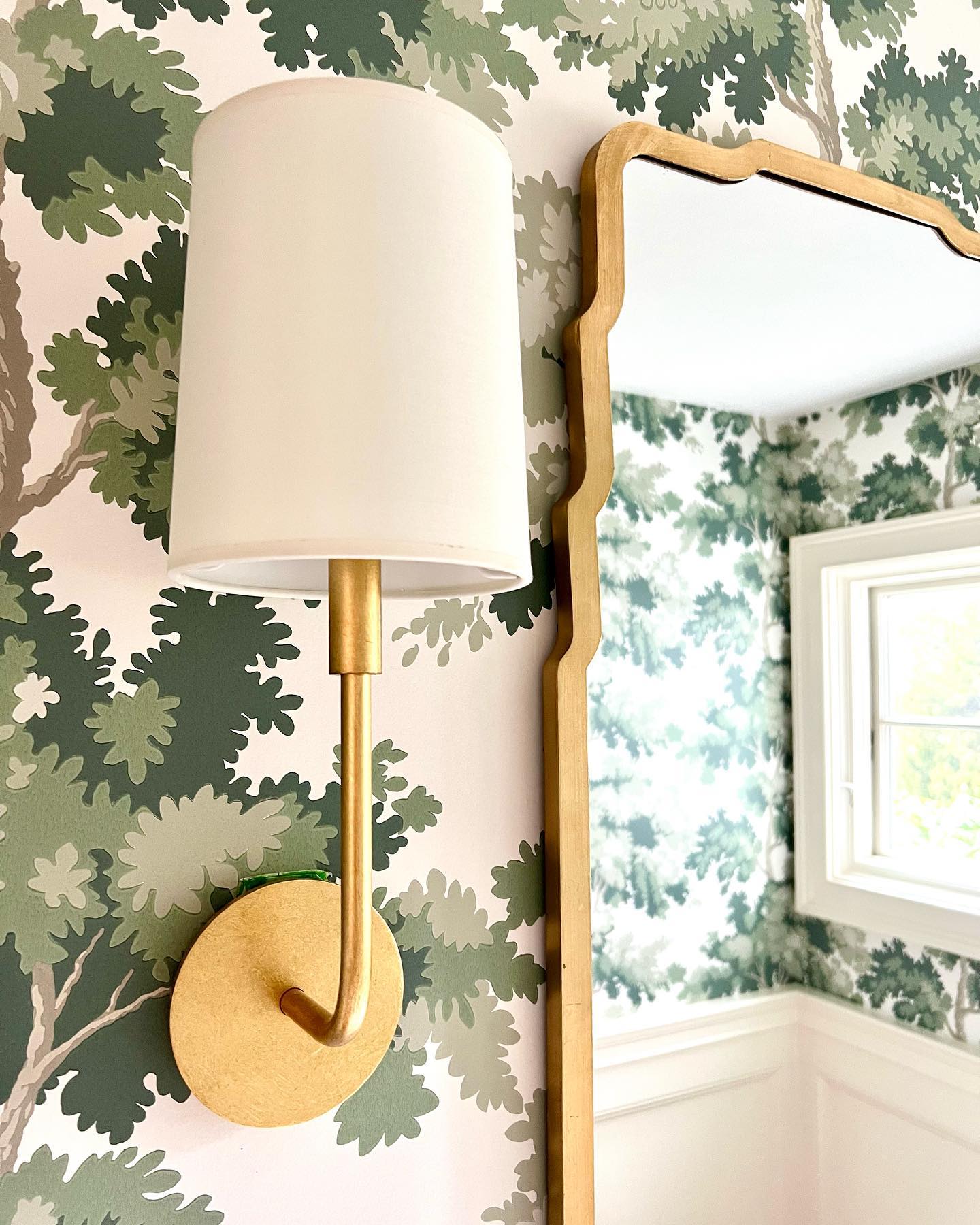 Go Lightly Sconce