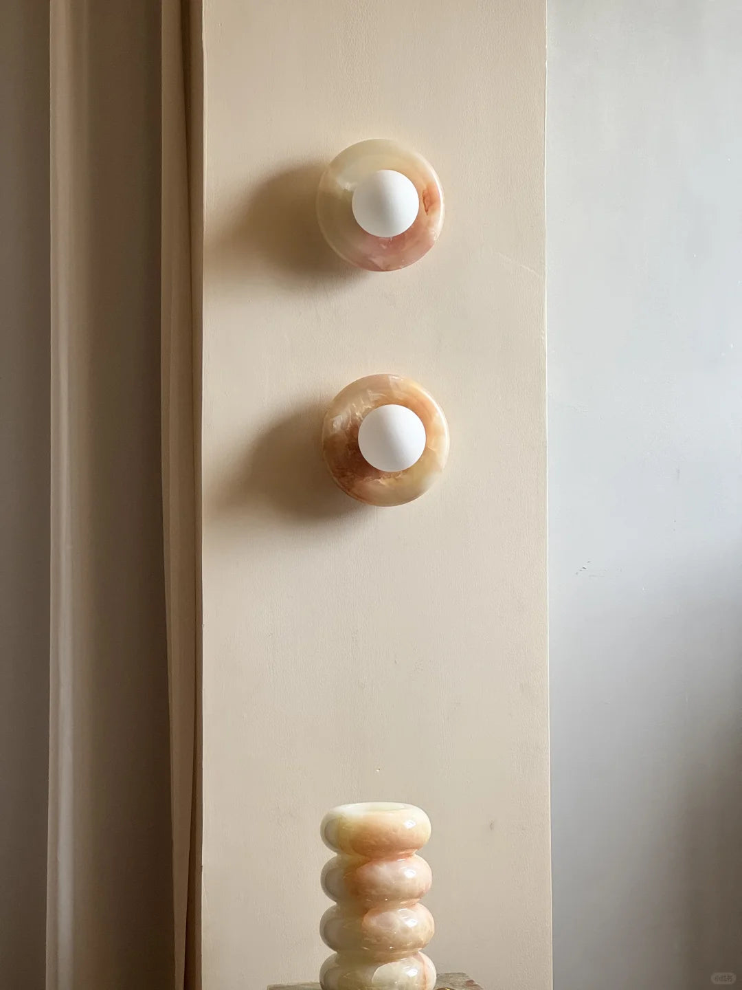 Gravure Onyx Sconce