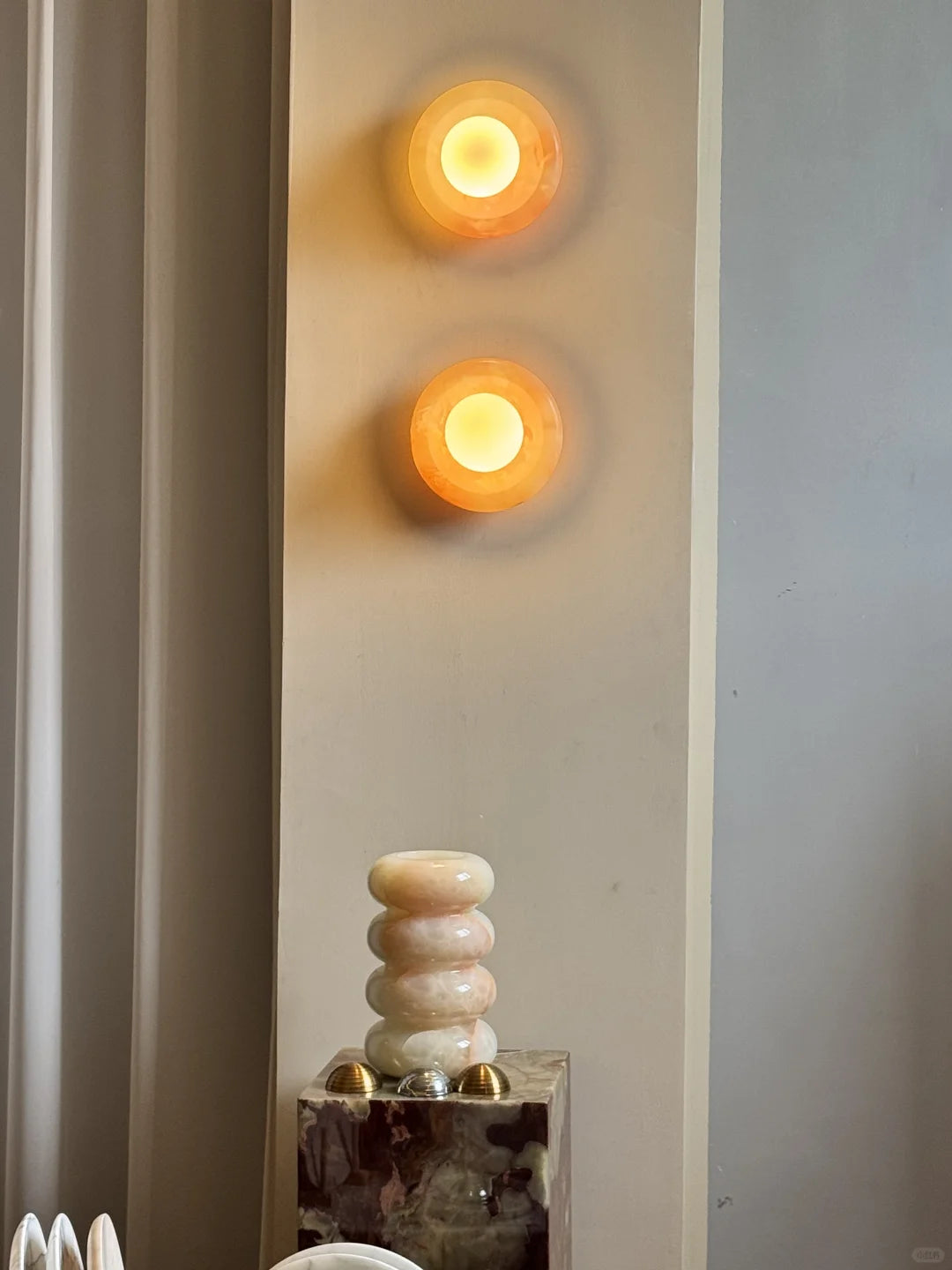 Gravure Onyx Sconce