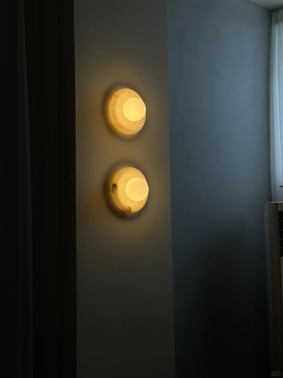 Gravure Onyx Sconce