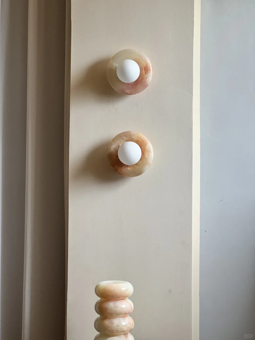 Gravure Onyx Sconce