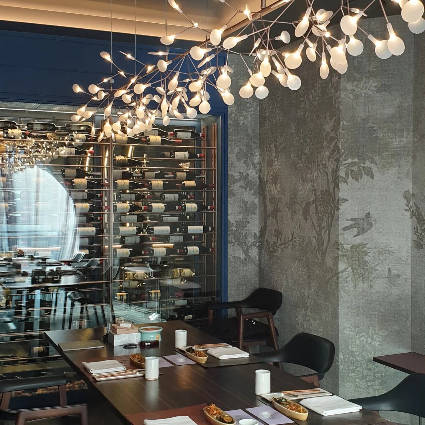 Heracleum III Suspended Light