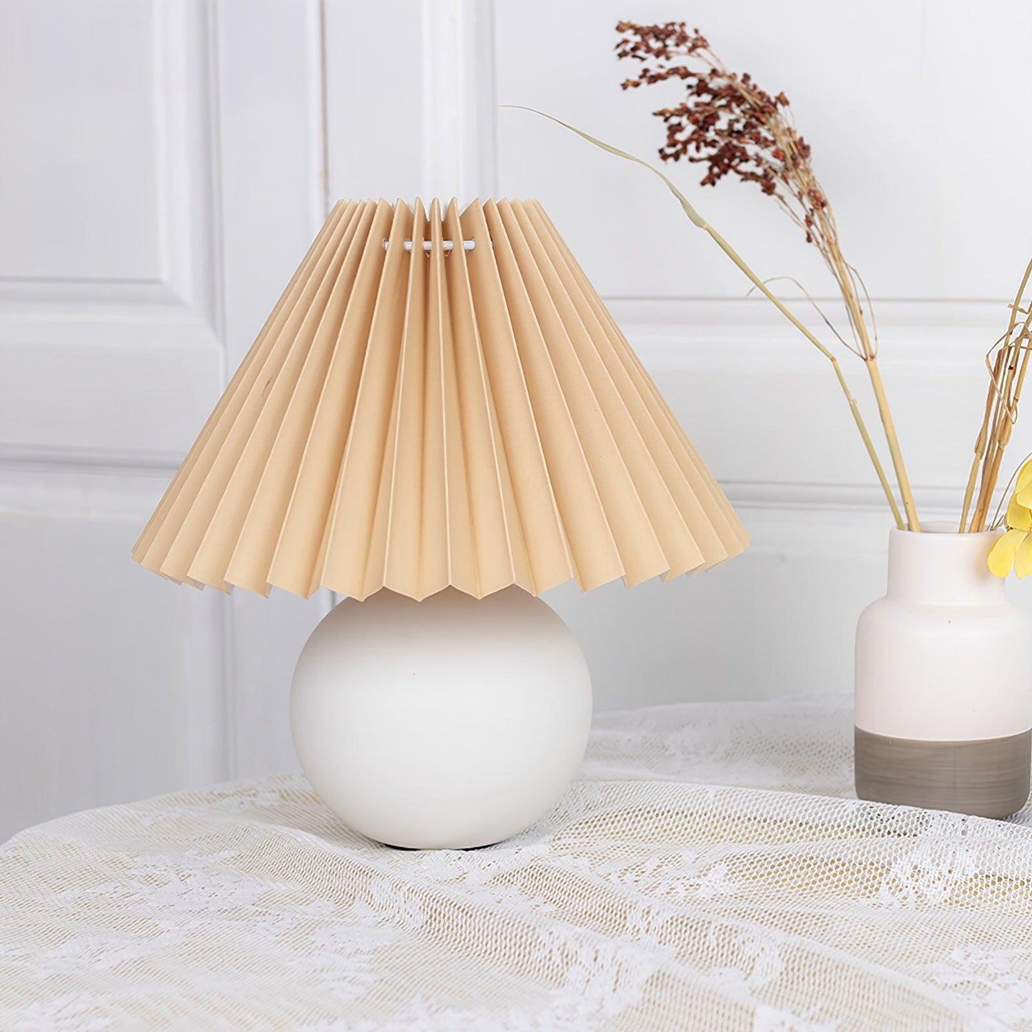Kinnare Table Lamp