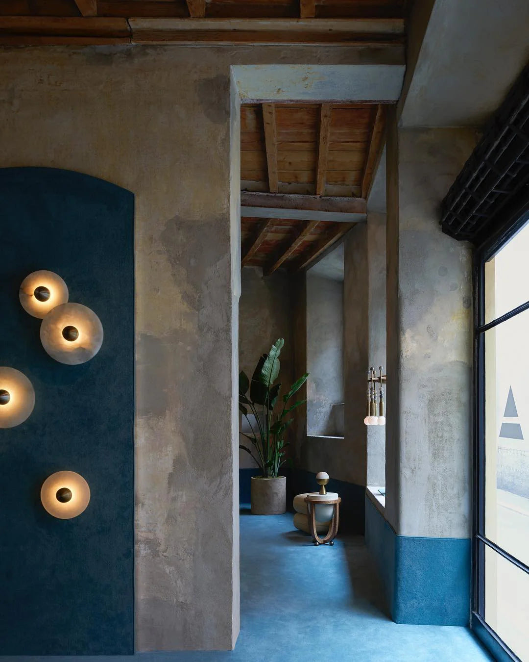 Median Sconce Combination