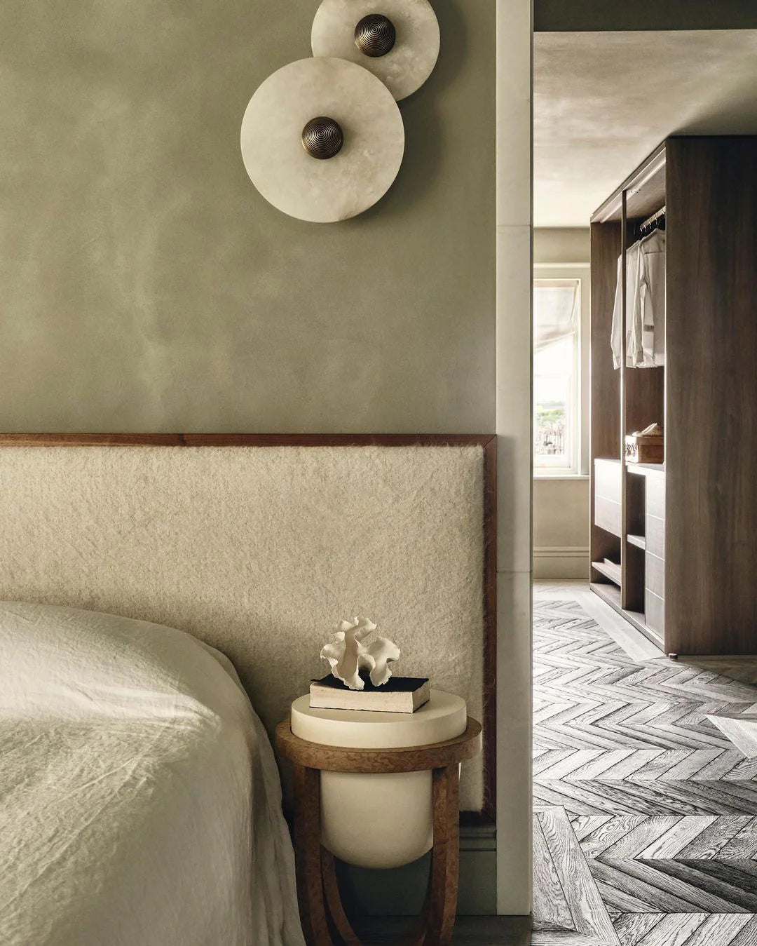 Median Sconce Combination