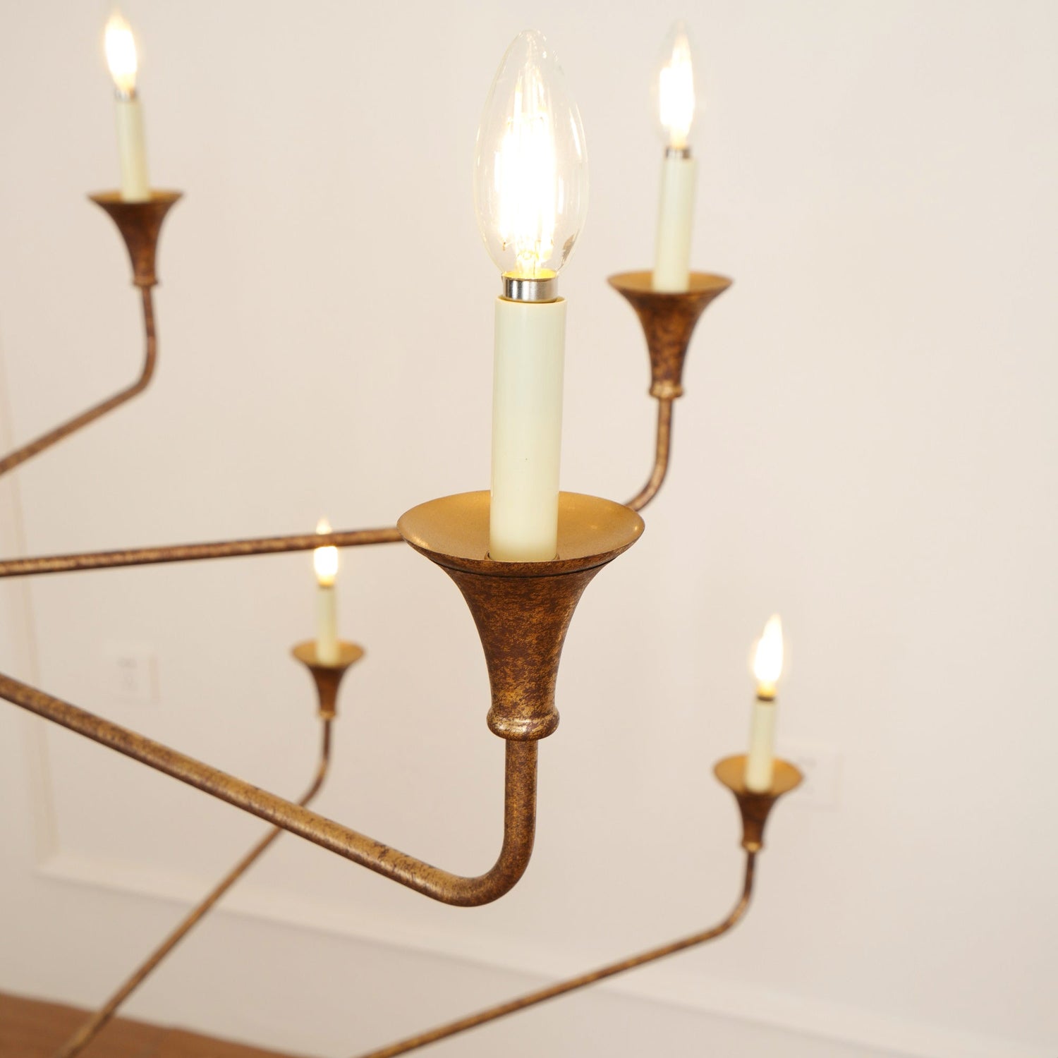 Tolly Grande Chandelier