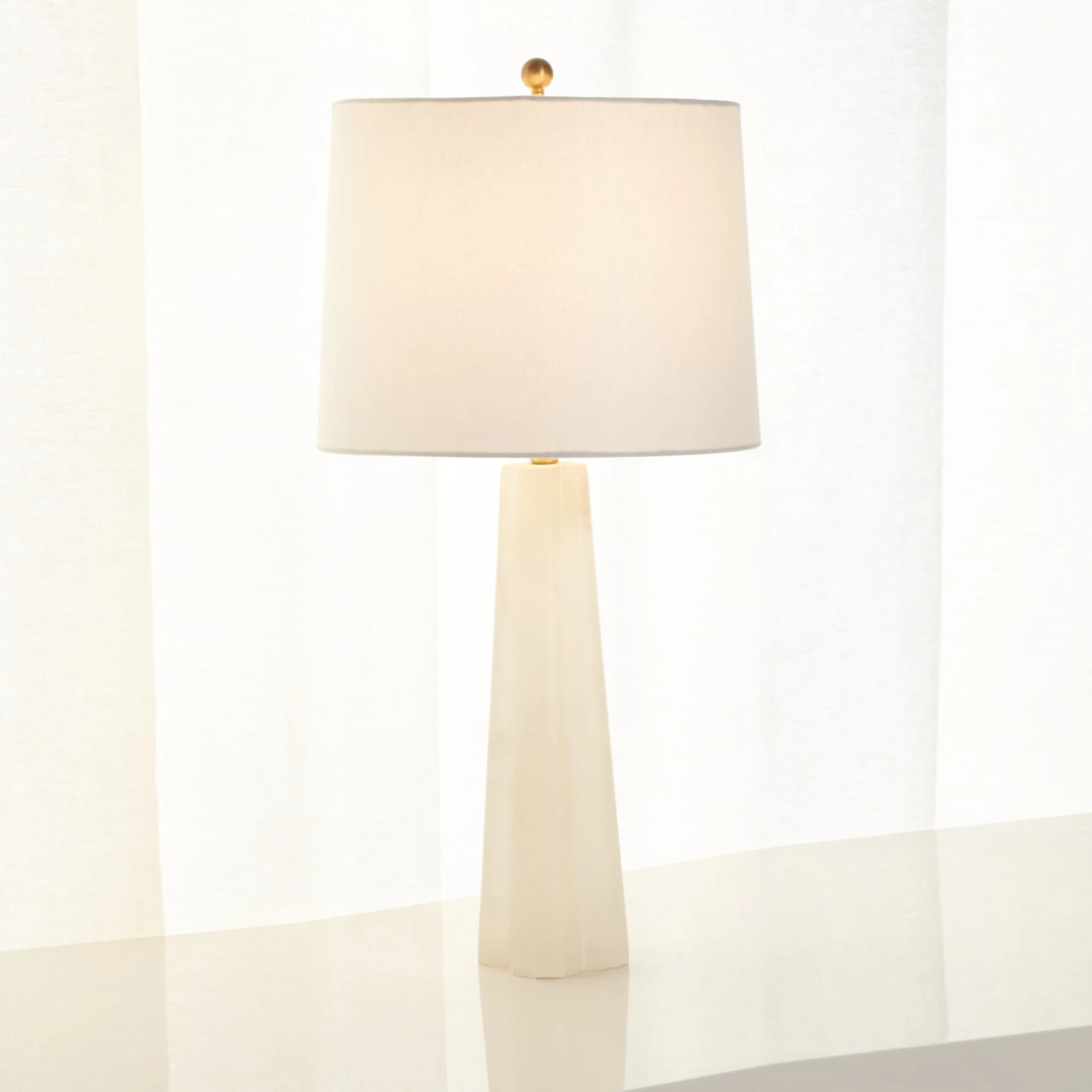 Quatrefoil Alabaster Table Lamp
