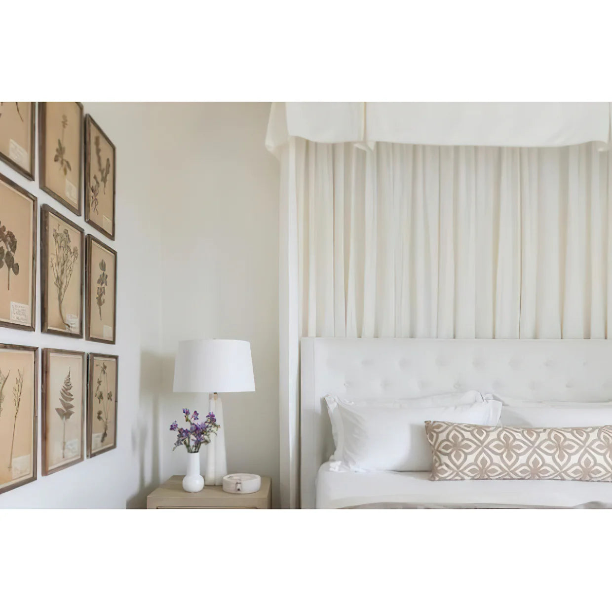 Quatrefoil Alabaster Table Lamp