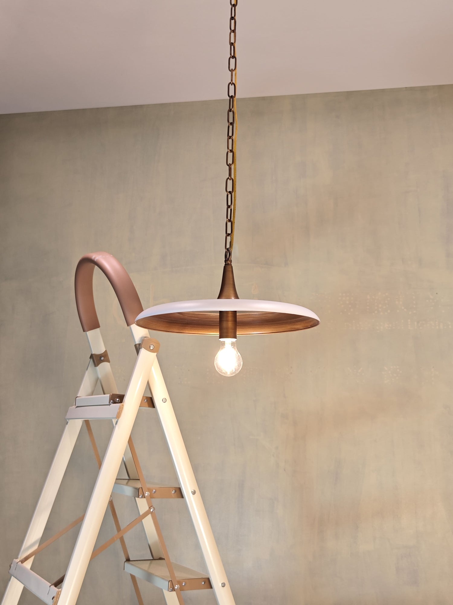 Victor Pendant Lamp