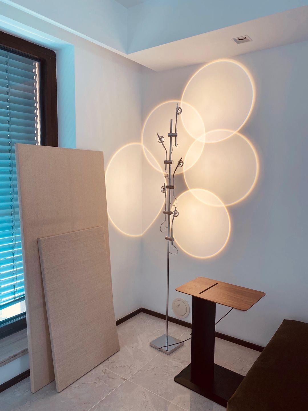 Ealand Floor Lamp