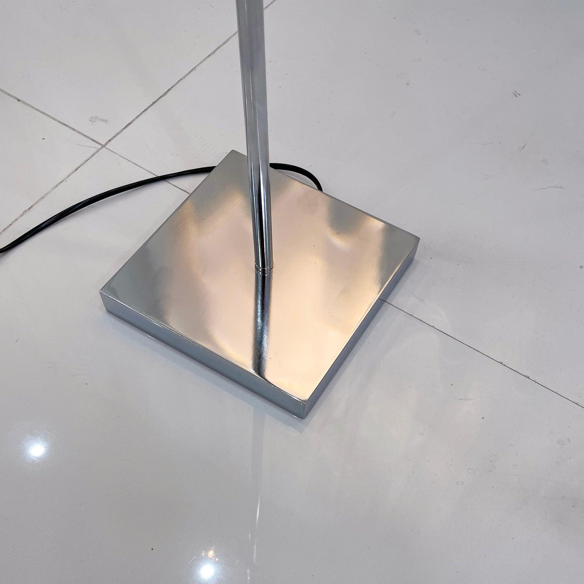 Ealand Floor Lamp