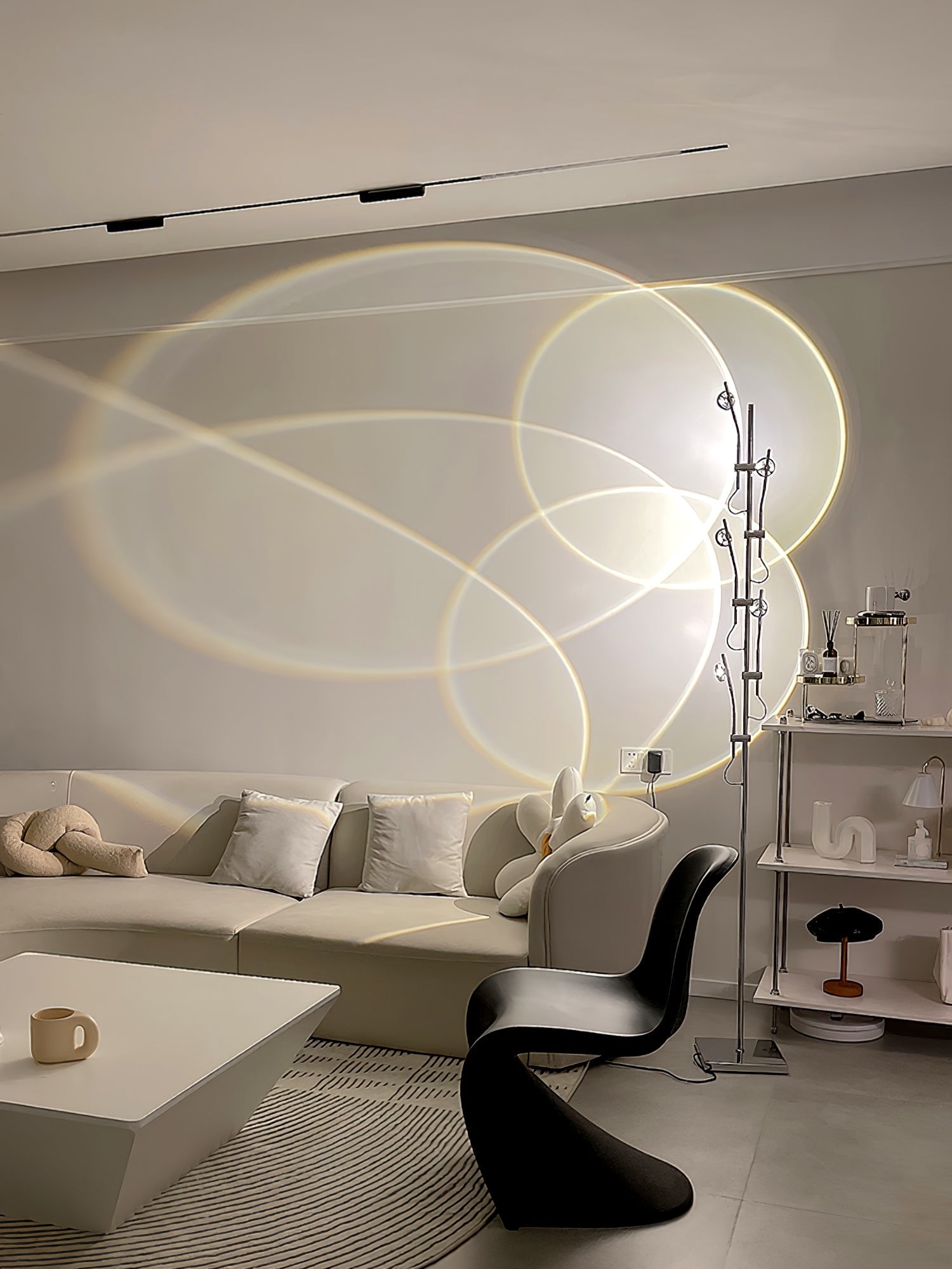 Ealand Floor Lamp