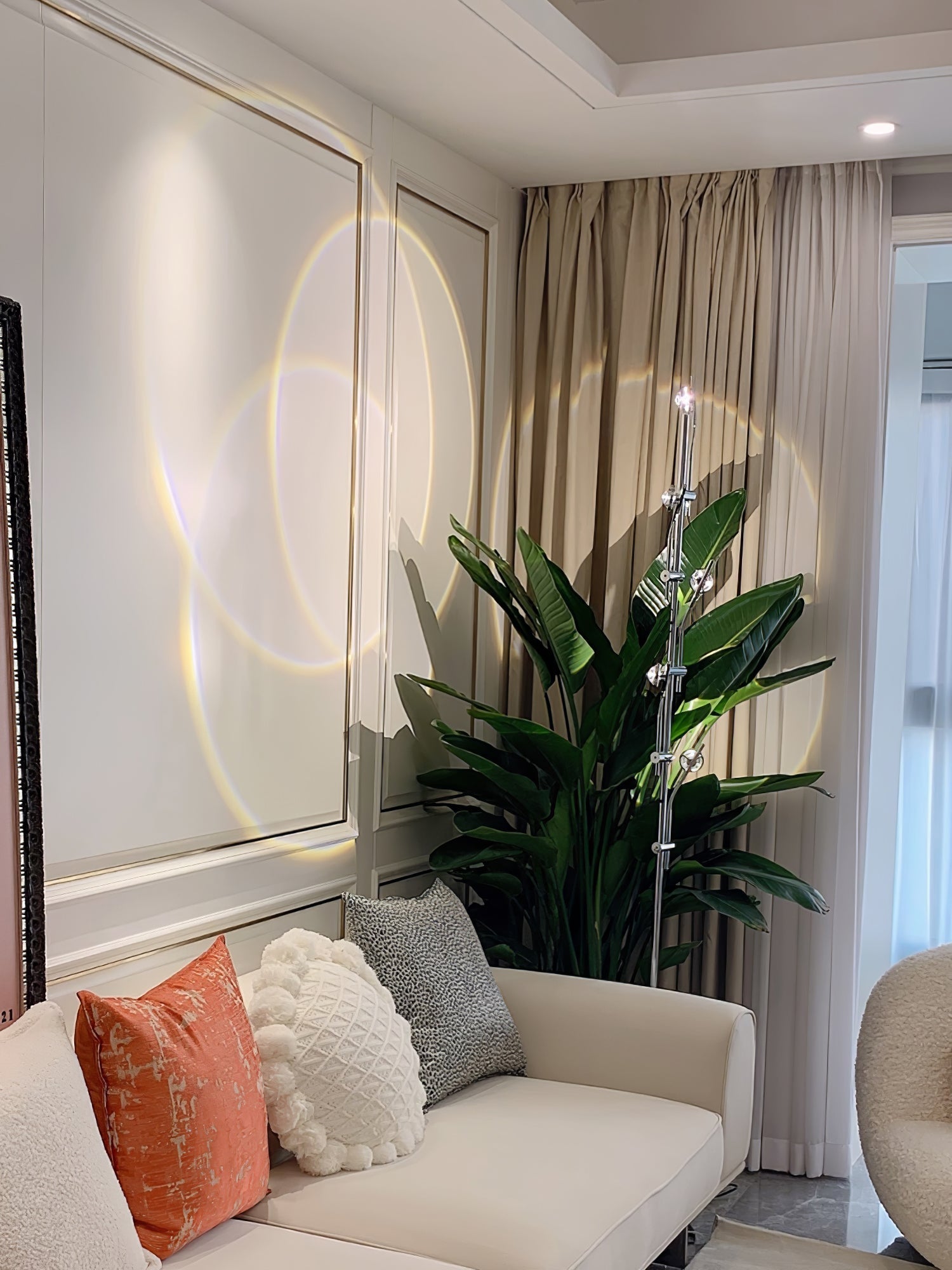 Ealand Floor Lamp