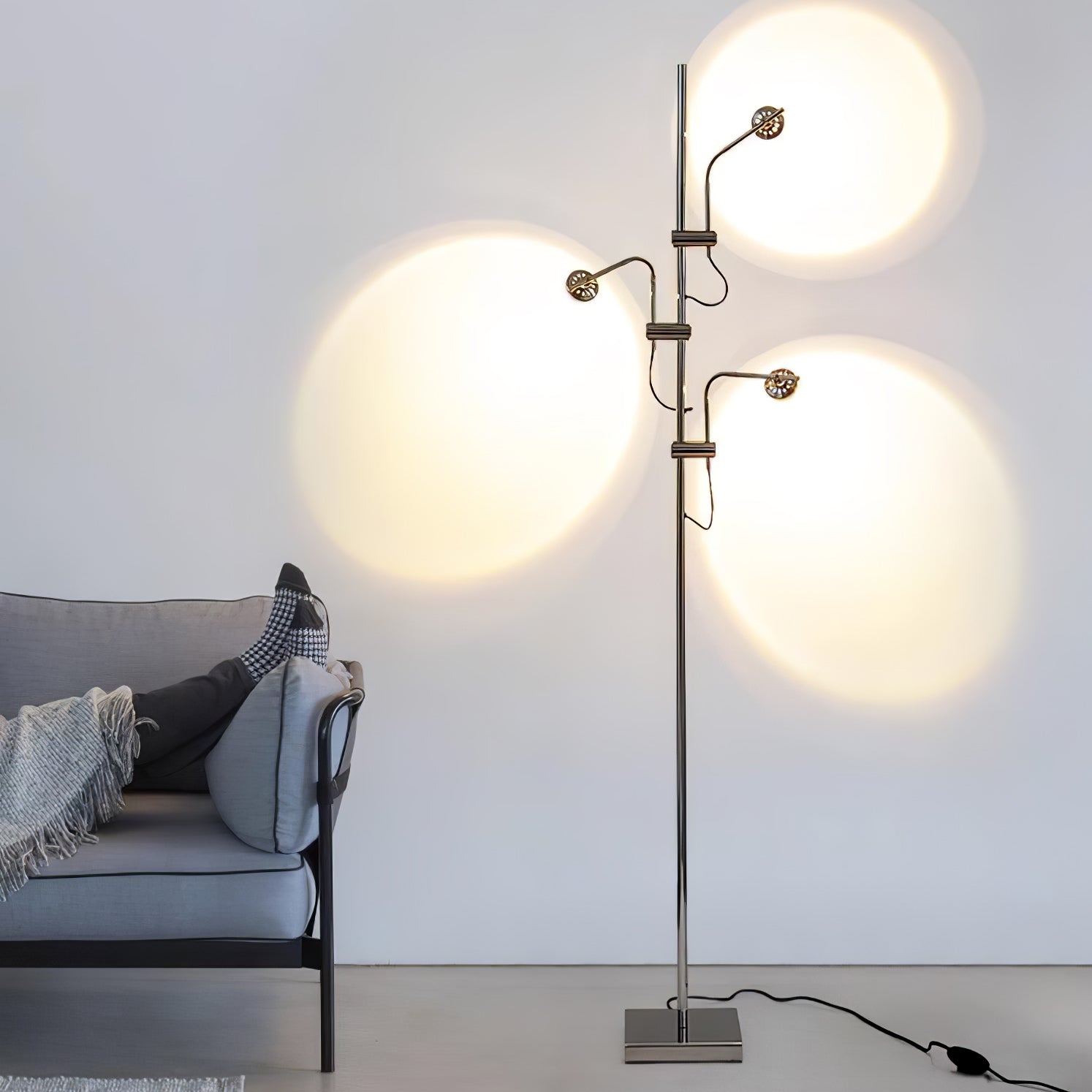 Ealand Floor Lamp