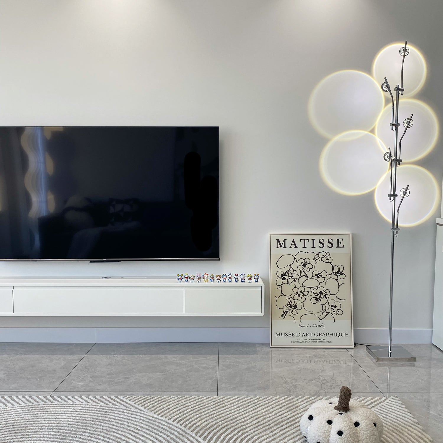 Ealand Floor Lamp