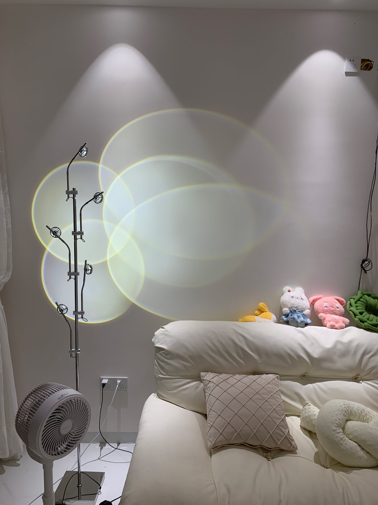 Ealand Floor Lamp