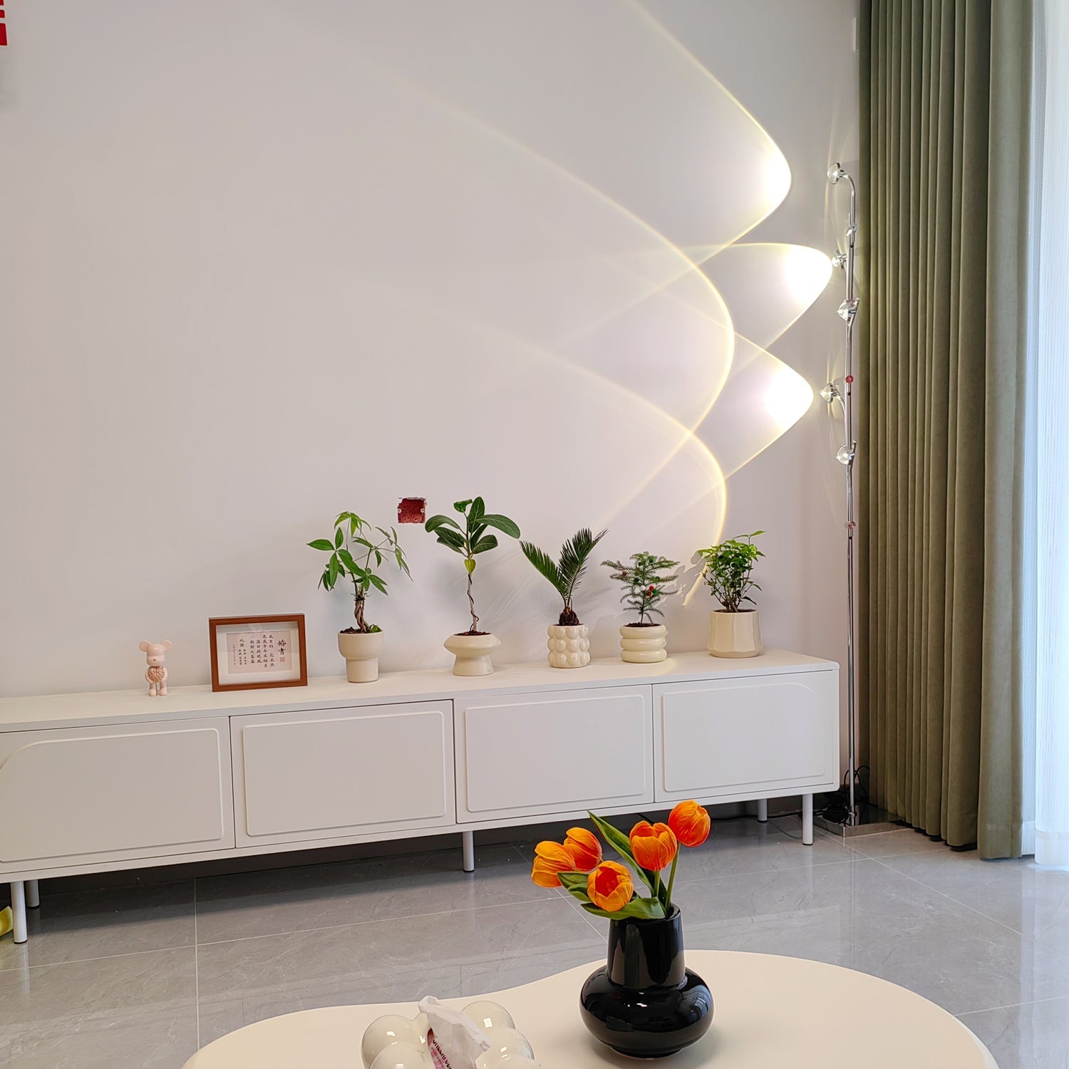 Ealand Floor Lamp