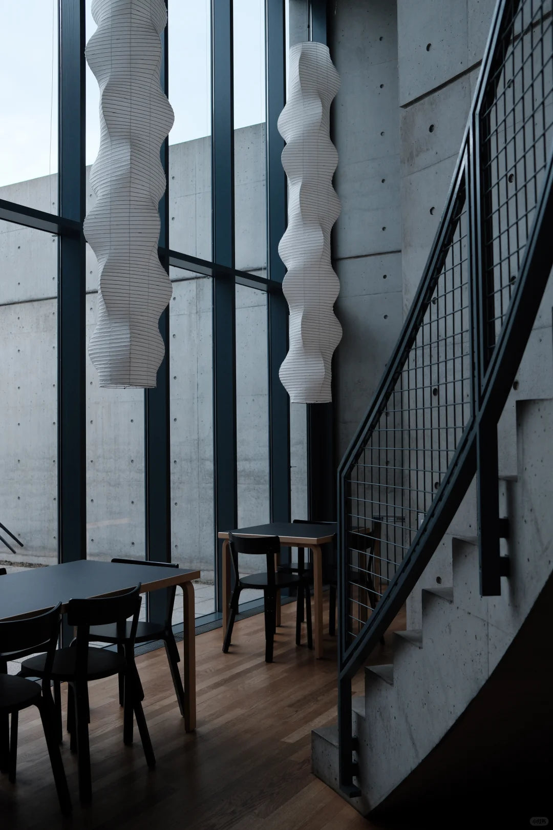 Akari B Pendant Lamp