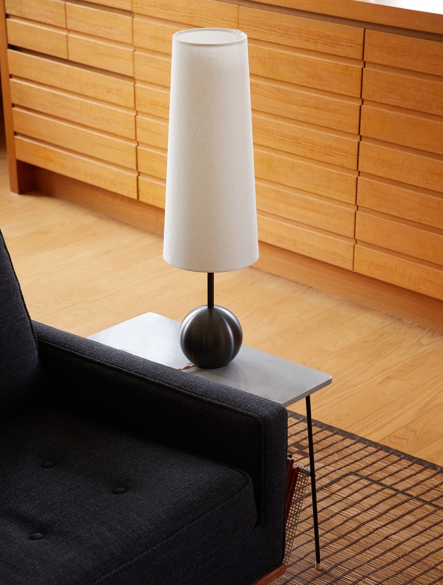 Bola Table Lamp