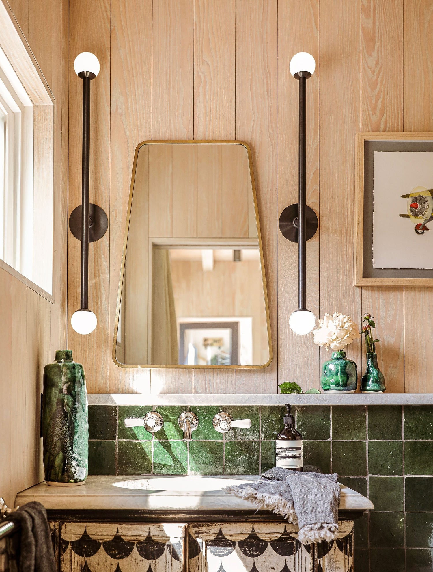 T2 Sconce