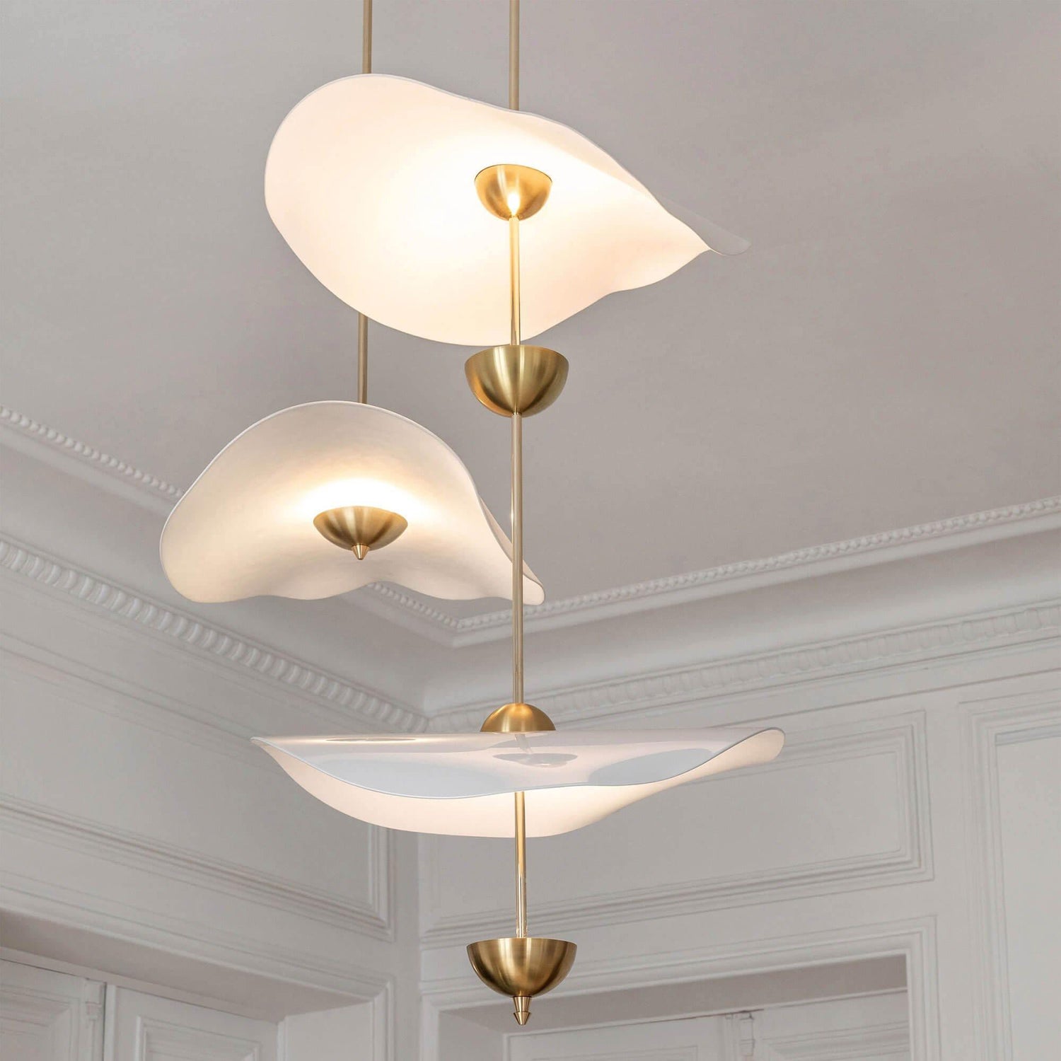 Envolée Biscuit Pendant Light