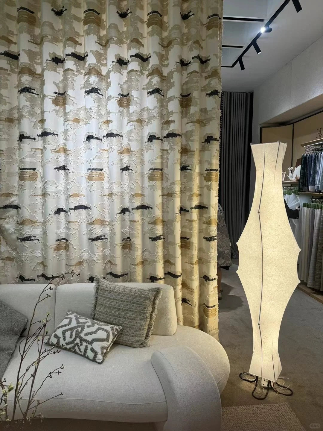 Fantasma Piccolo Floor Lamp