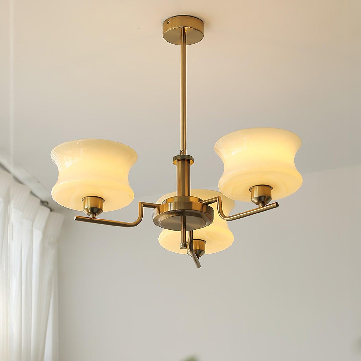 Pajtas Chandeliers