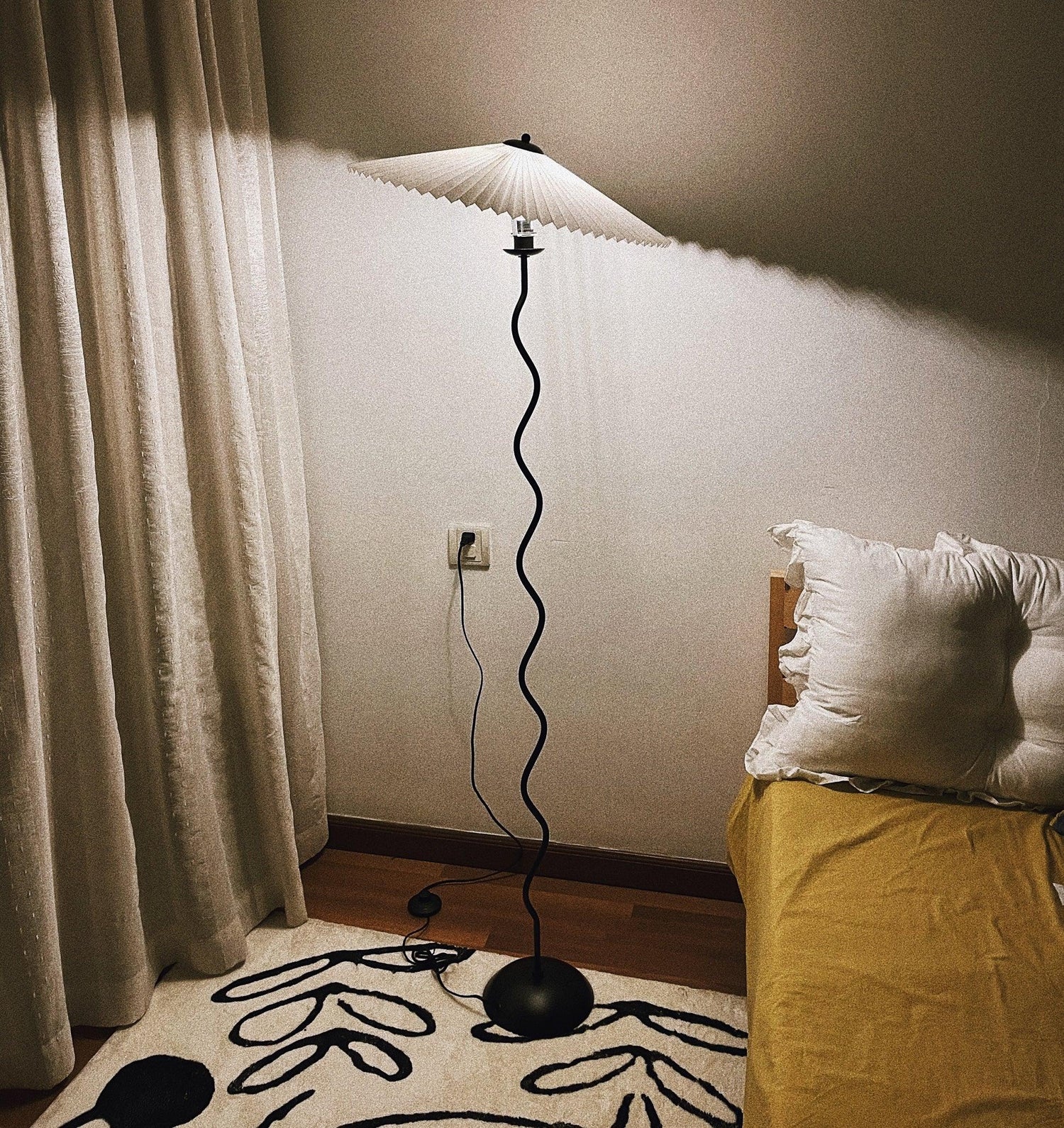 Sirna Series Pleated Floor Lamp