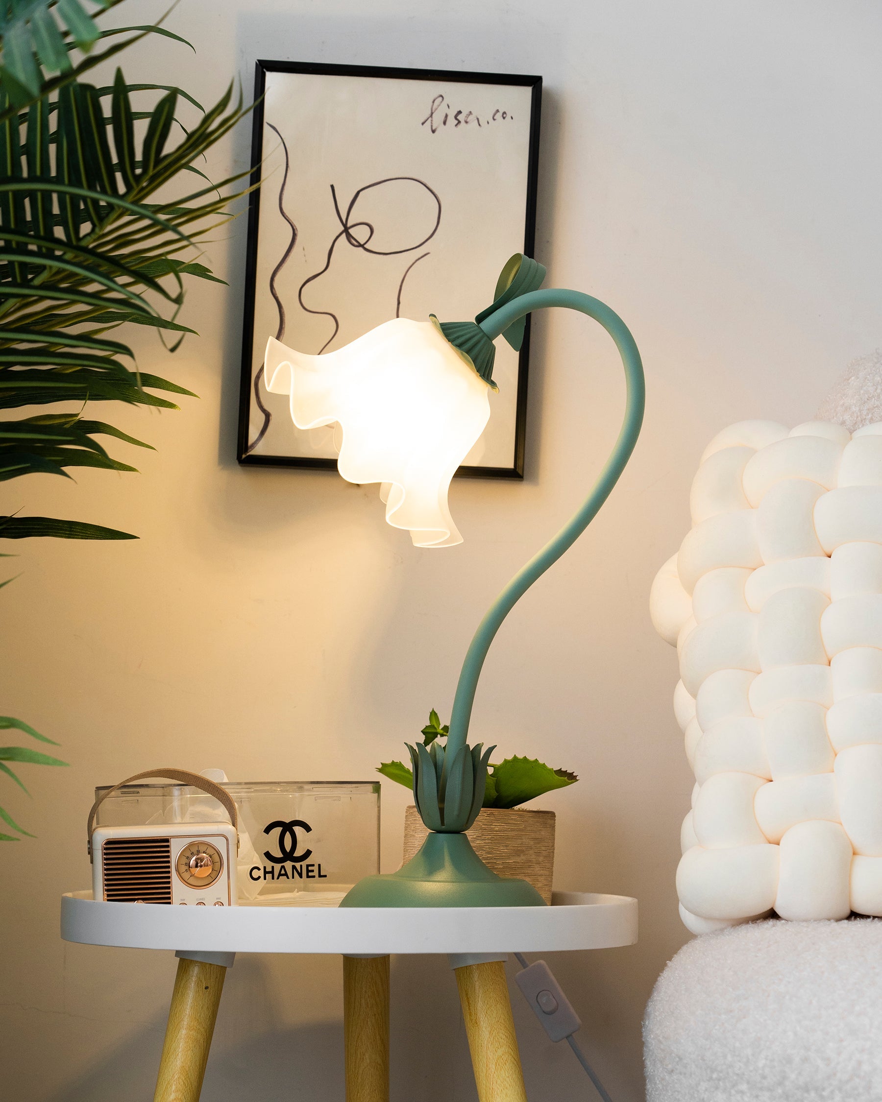 Lily of the Valley Table Lamp