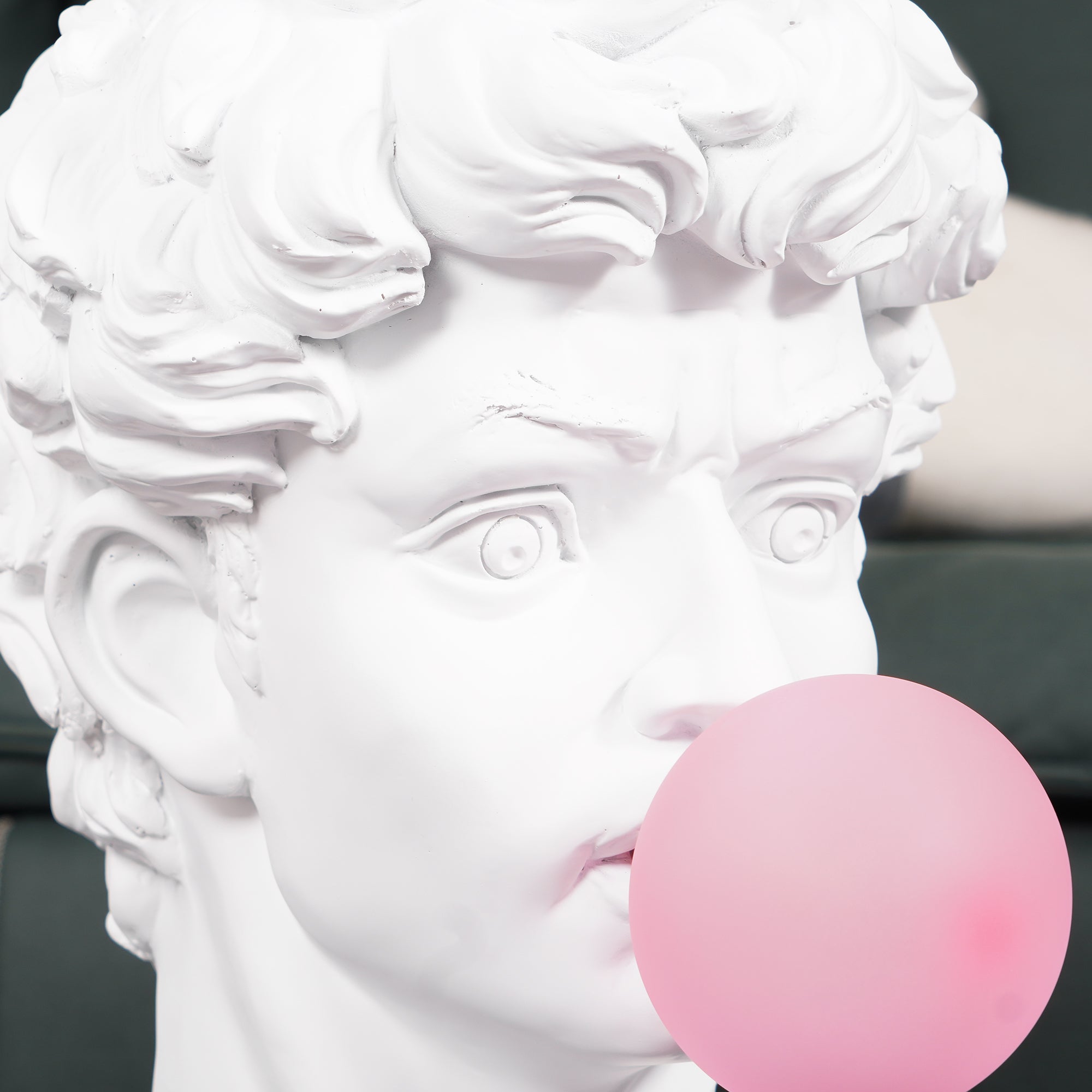 David  Sculpture Table Lamp